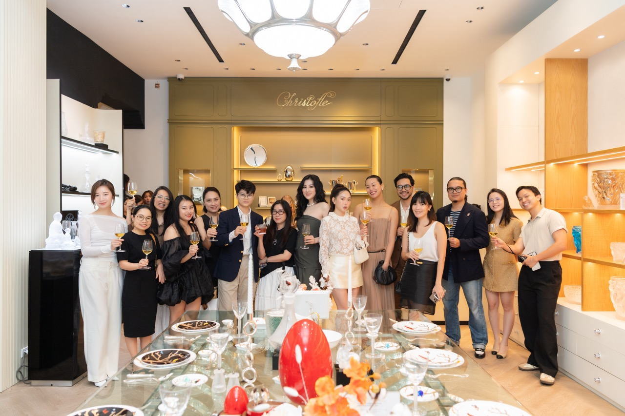 BST nội thất pha lê cao cấp mới đến từ thương hiệu hàng đầu thế giới: Tinh xảo từng chi tiết, khiến Á hậu Dương Tú Anh mê mẩn- Ảnh 4. BST nội thất pha lê cao cấp mới đến từ thương hiệu hàng đầu thế giới: Tinh xảo từng chi tiết, khiến Á hậu Dương Tú Anh mê mẩn- Ảnh 4.