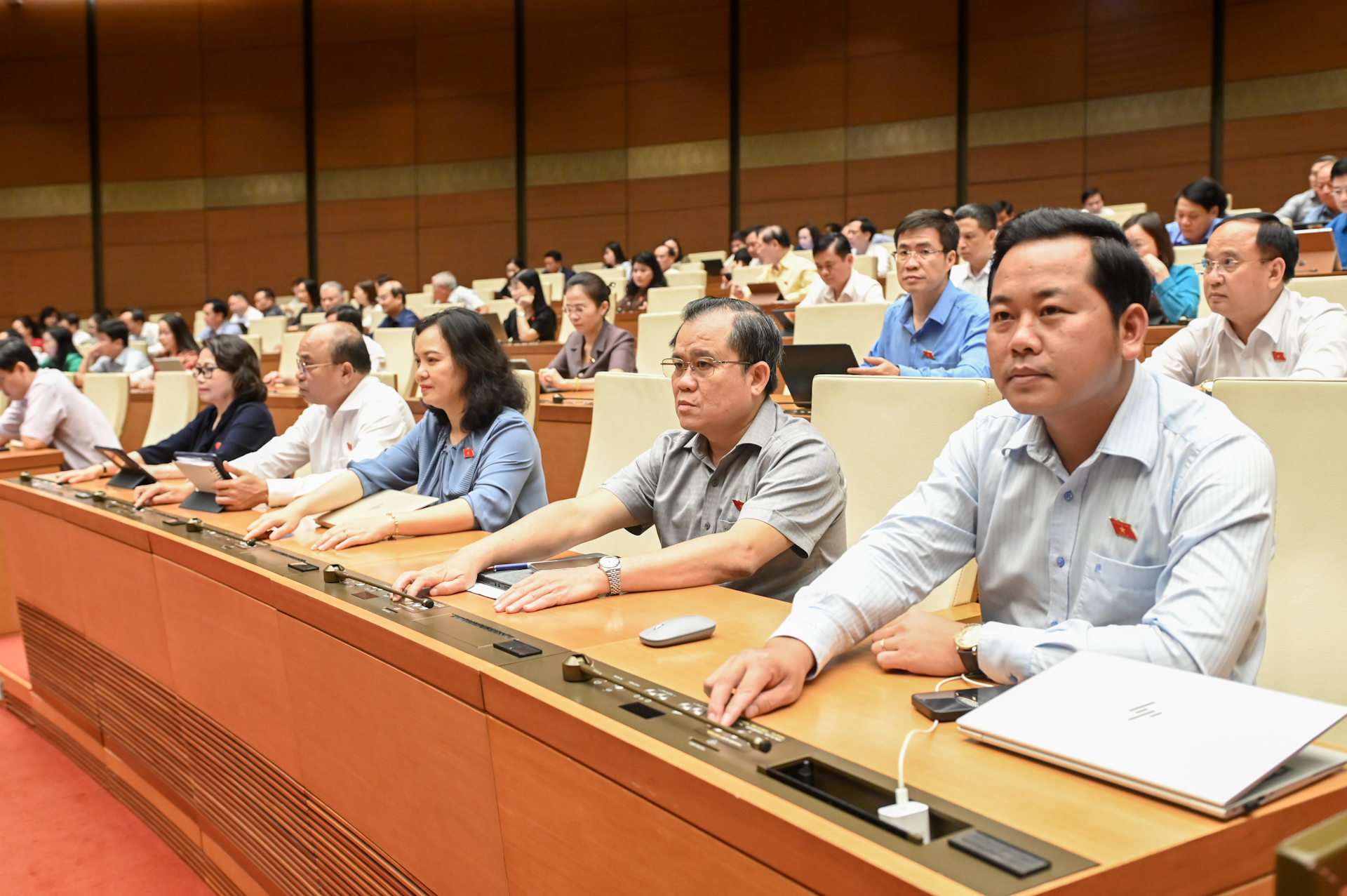 Quốc hội thông qua loạt chính sách đặc thù phát triển nhà ở xã hội- Ảnh 1. Quốc hội thông qua loạt chính sách đặc thù phát triển nhà ở xã hội- Ảnh 1.