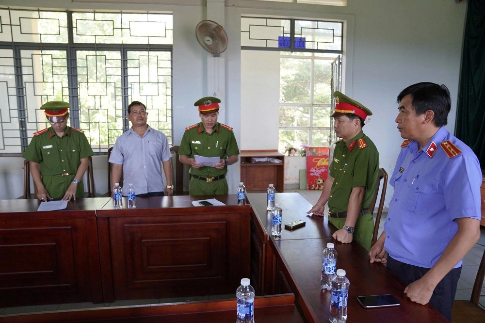 Bắt tạm giam nhiều cán bộ ở Gia Lai- Ảnh 2. Bắt tạm giam nhiều cán bộ ở Gia Lai- Ảnh 2.
