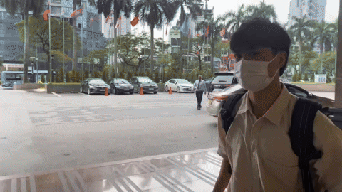 Công Phượng gây sốc với diện mạo mới, sao bóng đá lái xế hộp xịn, mang cả Công Phượng gây sốc với diện mạo mới, sao bóng đá lái xế hộp xịn, mang cả