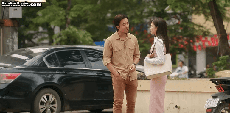 Bắt trọn cảnh cặp đôi Vbiz mới cưới cãi nhau giữa đường, biểu cảm nhà gái cực gắt như "sắp toang" tới nơi- Ảnh 1. Bắt trọn cảnh cặp đôi Vbiz mới cưới cãi nhau giữa đường, biểu cảm nhà gái cực gắt như "sắp toang" tới nơi- Ảnh 1.