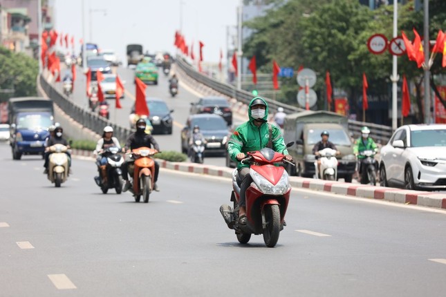 Miền Bắc nắng nóng trước khi đón đợt mưa mới- Ảnh 1. Miền Bắc nắng nóng trước khi đón đợt mưa mới- Ảnh 1.
