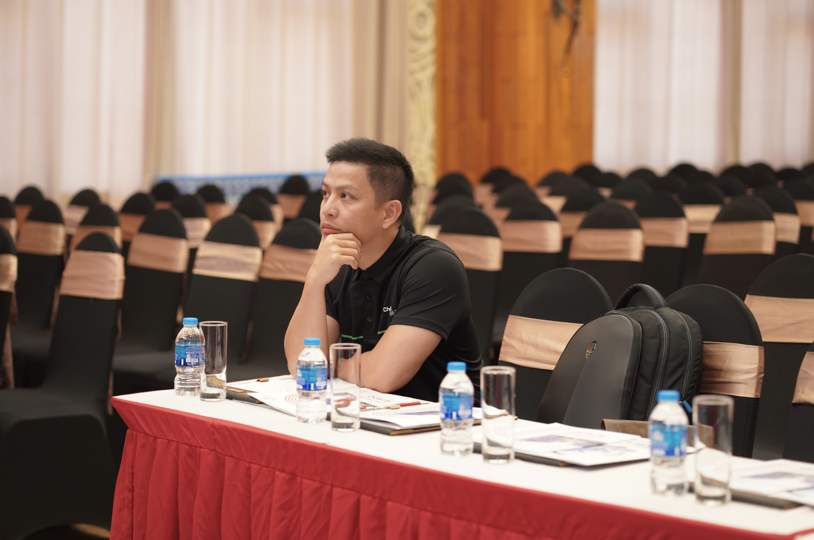 Từ vụ 1 ngân hàng VN bị tin tặc đánh cắp 100 tỷ, chuyên gia: "Hacker biết ai có tiền và sẵn sàng trả giá"- Ảnh 7. Từ vụ 1 ngân hàng VN bị tin tặc đánh cắp 100 tỷ, chuyên gia: "Hacker biết ai có tiền và sẵn sàng trả giá"- Ảnh 7.