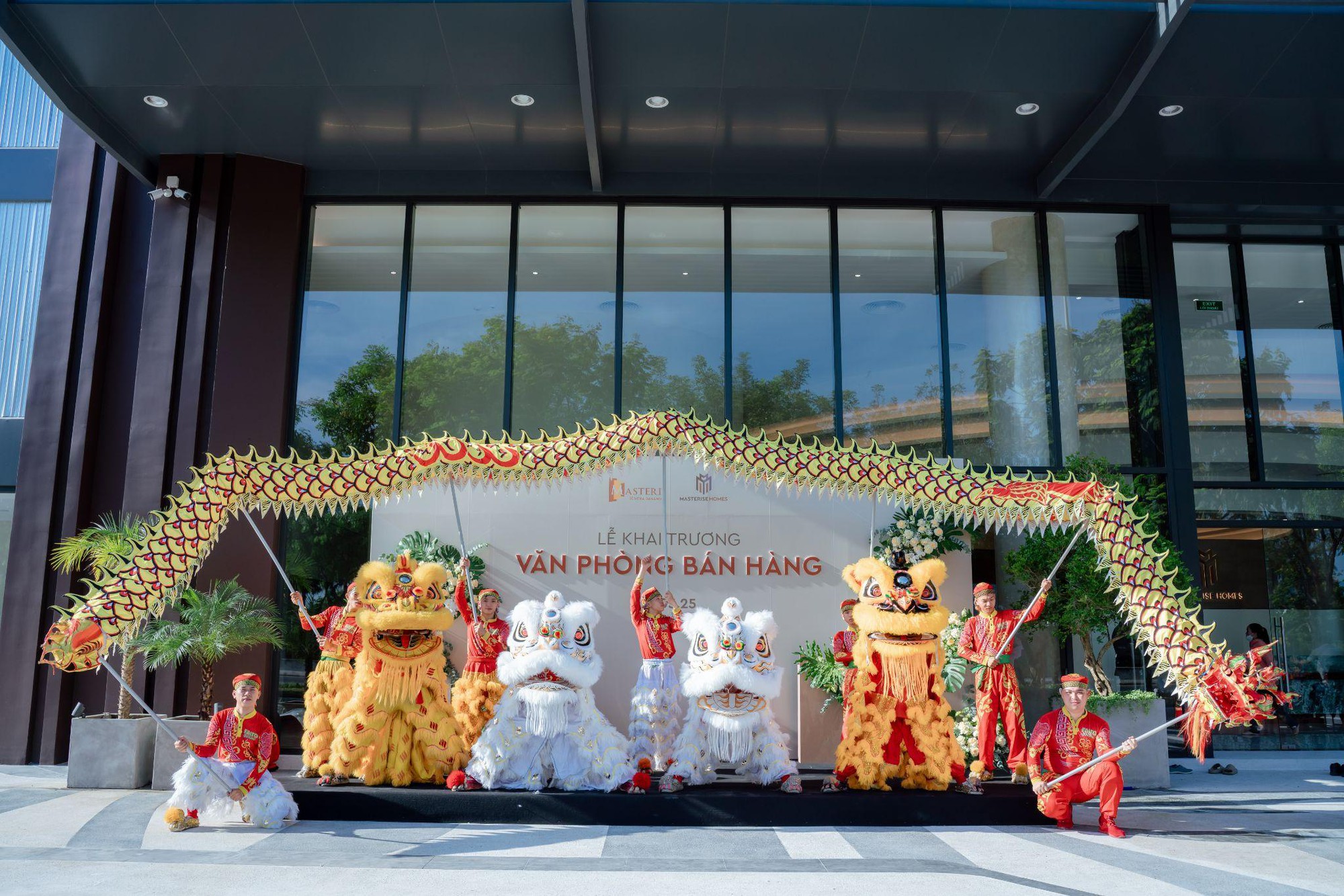 Masterise Homes khai trương văn phòng bán hàng tại Đà Nẵng, đánh dấu mốc “Trung tiến”- Ảnh 1. Masterise Homes khai trương văn phòng bán hàng tại Đà Nẵng, đánh dấu mốc “Trung tiến”- Ảnh 1.