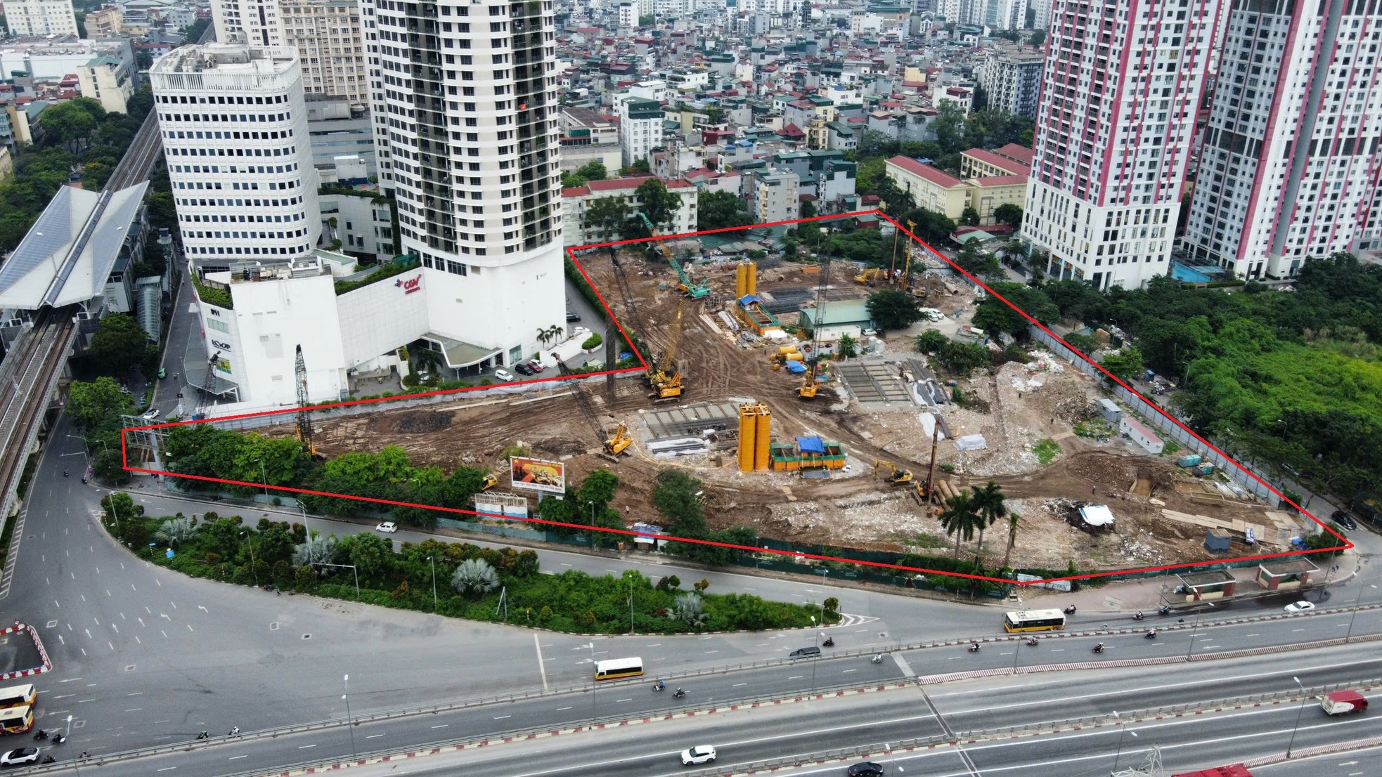 Cận cảnh khu 'đất vàng' 3 mặt tiền ở Hà Nội được đổi chủ sau nhiều năm bỏ hoang- Ảnh 5. Cận cảnh khu 'đất vàng' 3 mặt tiền ở Hà Nội được đổi chủ sau nhiều năm bỏ hoang- Ảnh 5.