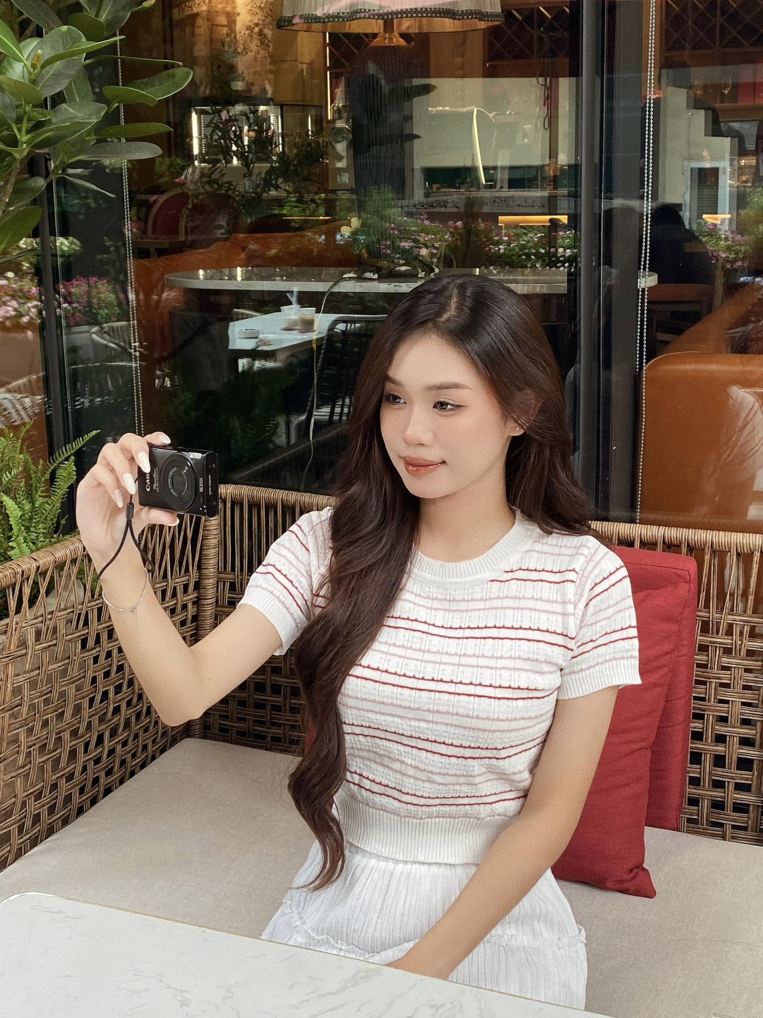 Nữ sinh ĐH Tôn Đức Thắng được tuyển chọn gắt gao để tham gia khối xe Nghi trượng tại Đại lễ 30/4- Ảnh 11. Nữ sinh ĐH Tôn Đức Thắng được tuyển chọn gắt gao để tham gia khối xe Nghi trượng tại Đại lễ 30/4- Ảnh 11.