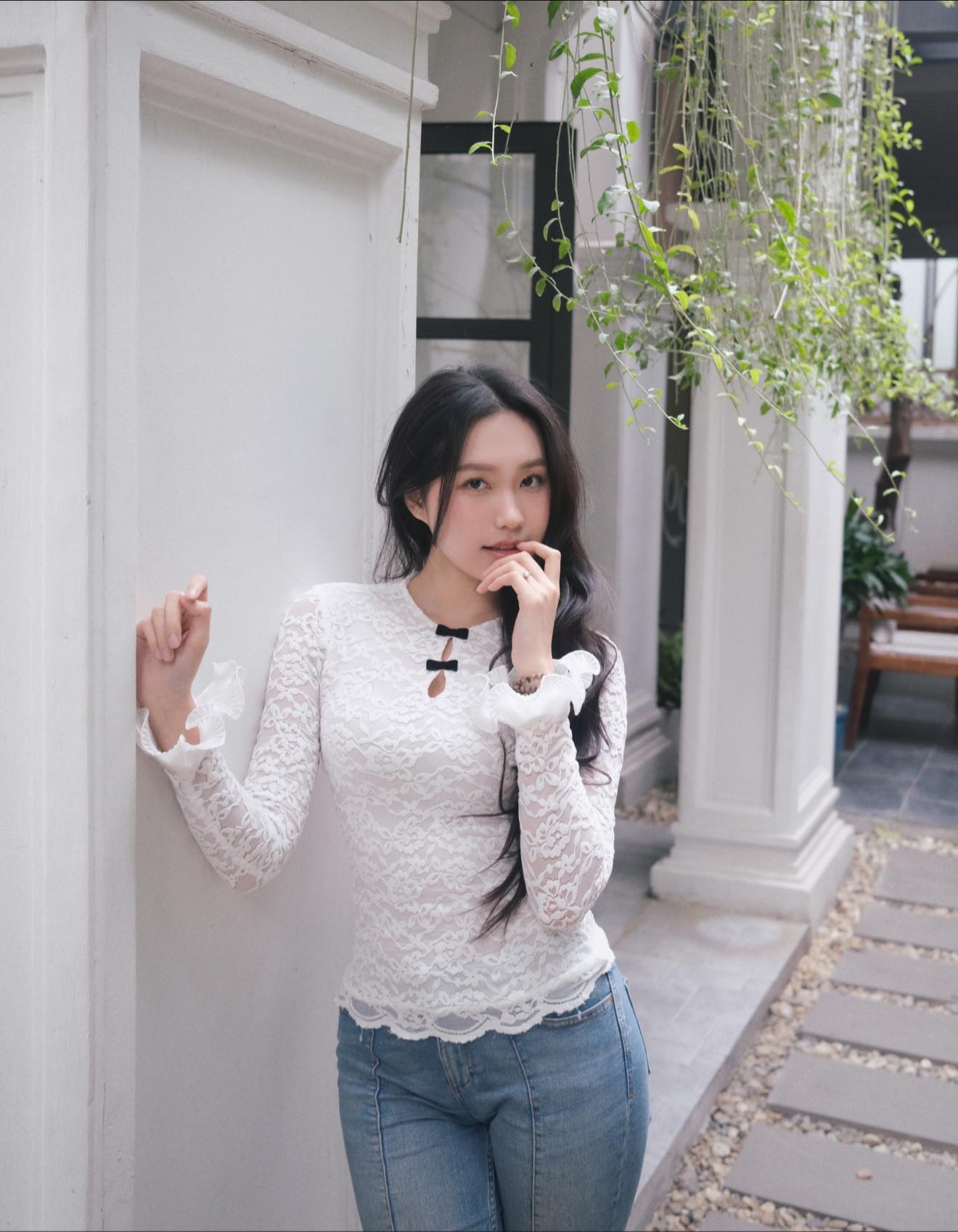 Tiểu thư Hà Thành cưới cầu thủ đình đám: Ở nhà chăm con vẫn kiếm tiền ầm ầm, xây biệt thự "khủng"- Ảnh 3. Tiểu thư Hà Thành cưới cầu thủ đình đám: Ở nhà chăm con vẫn kiếm tiền ầm ầm, xây biệt thự "khủng"- Ảnh 3.