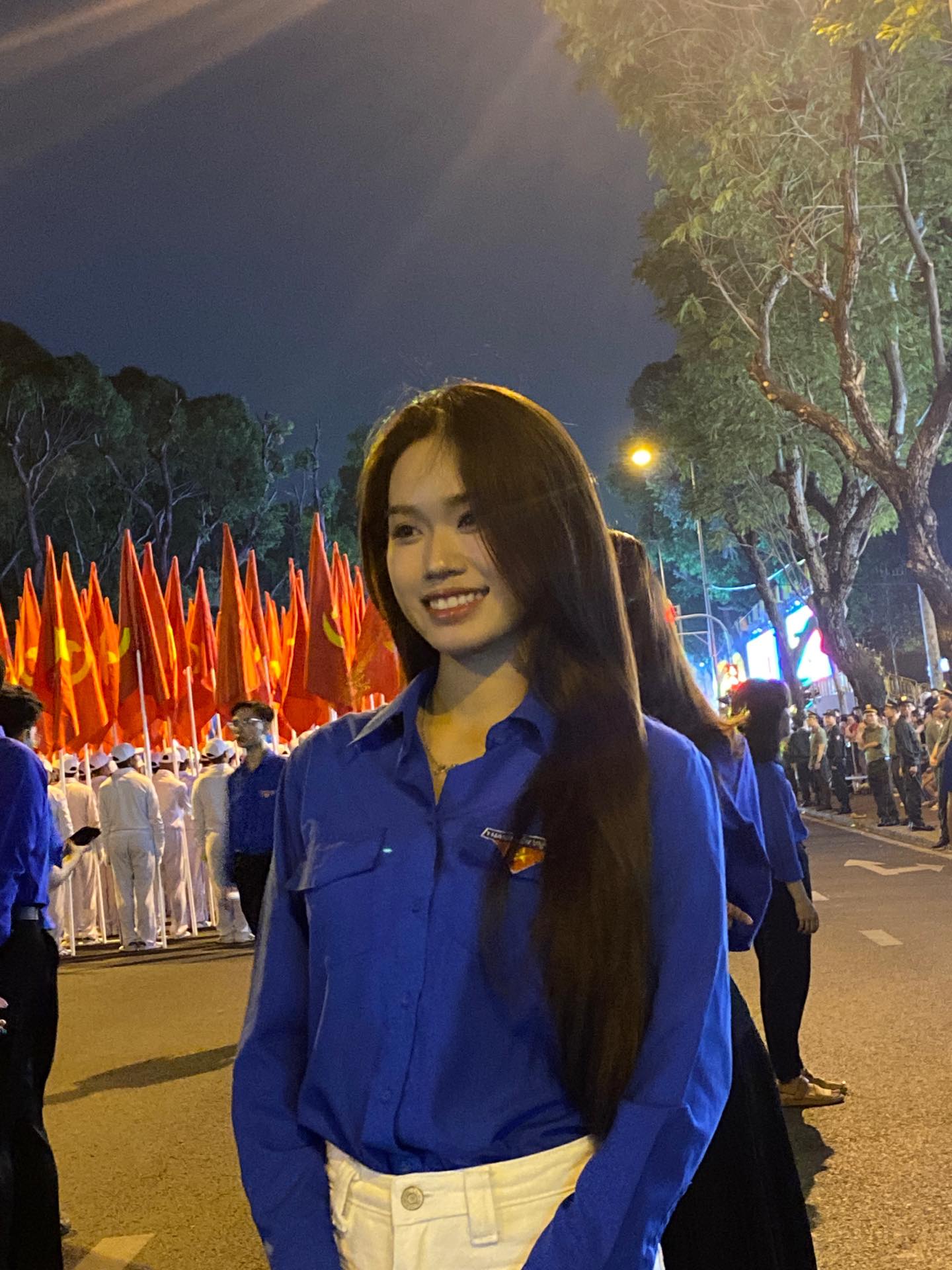 Nữ sinh ĐH Tôn Đức Thắng được tuyển chọn gắt gao để tham gia khối xe Nghi trượng tại Đại lễ 30/4- Ảnh 5. Nữ sinh ĐH Tôn Đức Thắng được tuyển chọn gắt gao để tham gia khối xe Nghi trượng tại Đại lễ 30/4- Ảnh 5.
