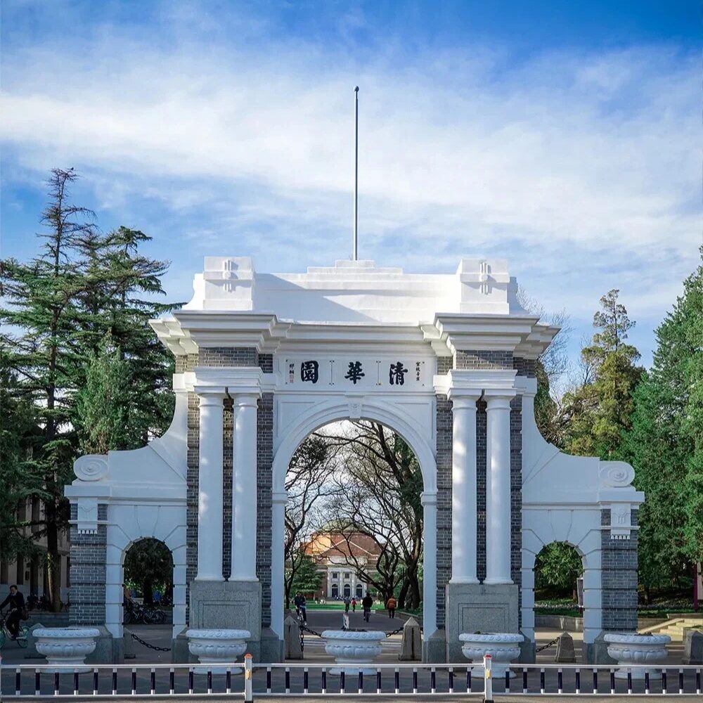 Điểm mặt nhanh 4 "học bá" Việt đỗ Thanh Hoa: Mỗi người một vibe, điểm chung là quá xinh và đỉnh!- Ảnh 1.