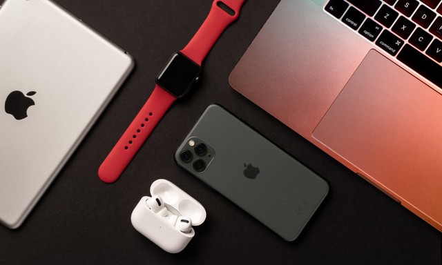 Tim Cook: "Gần như mọi sản phẩm Apple đều đến từ Việt Nam" - Giữa nguy khốn, công ty lại tìm được chân ái?- Ảnh 2. Tim Cook: "Gần như mọi sản phẩm Apple đều đến từ Việt Nam" - Giữa nguy khốn, công ty lại tìm được chân ái?- Ảnh 2.