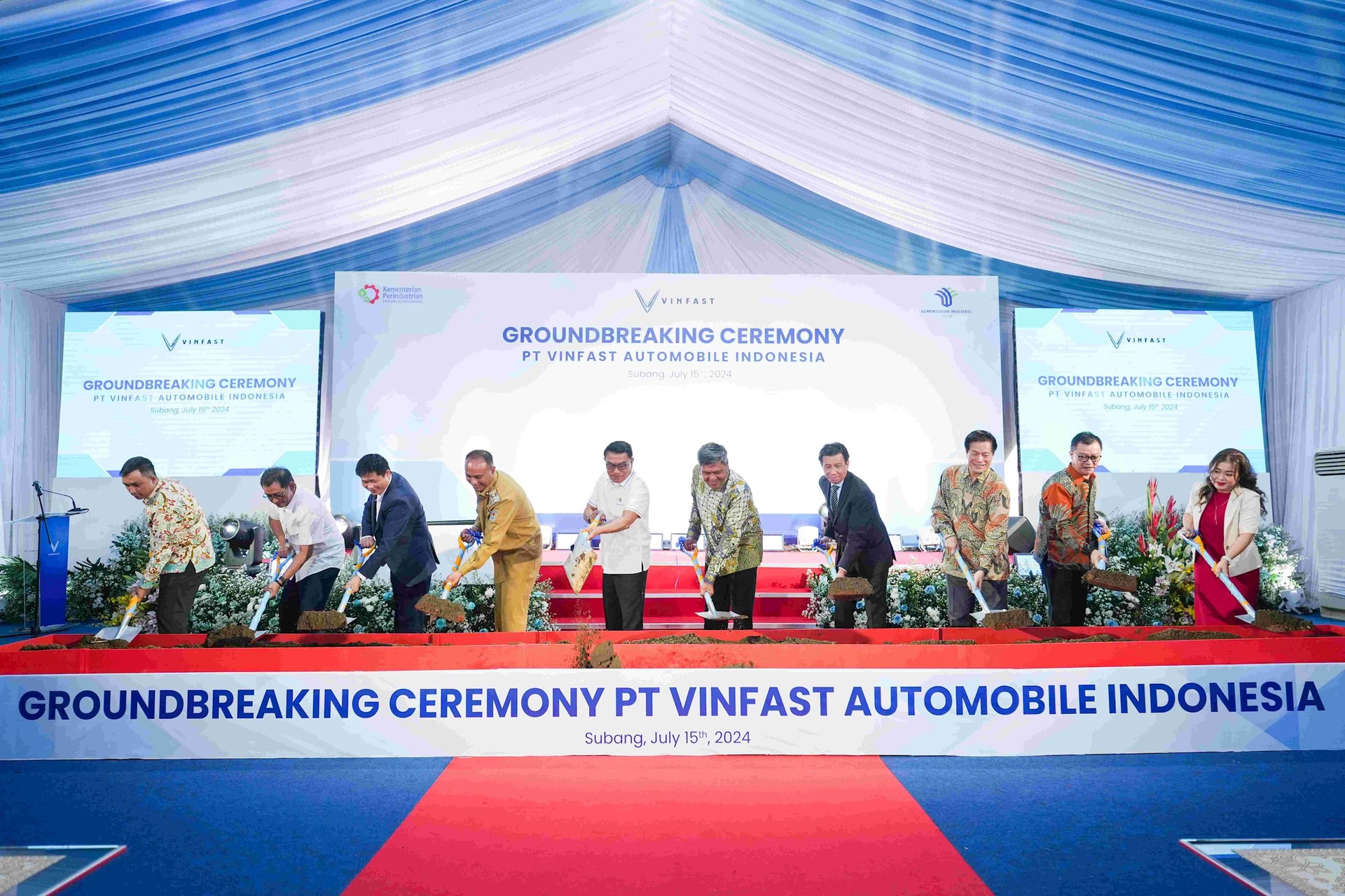 "Đại bàng" VinFast sải cánh lớn tại thị trường 285 triệu dân, vừa đón vốn "khủng"- Ảnh 2. "Đại bàng" VinFast sải cánh lớn tại thị trường 285 triệu dân, vừa đón vốn "khủng"- Ảnh 2.