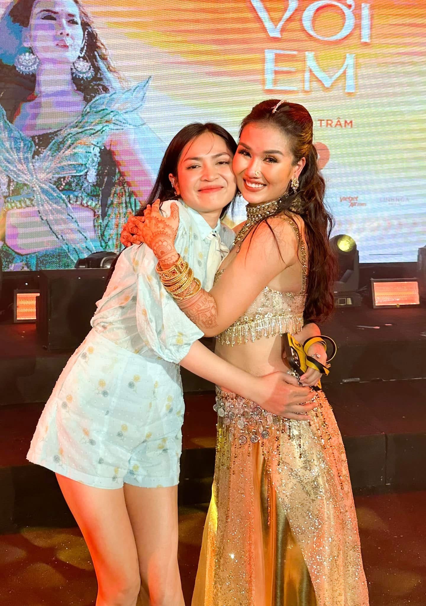 ĐỘC QUYỀN: Nguyễn Duyên Quỳnh lần đầu lên tiếng về ồn ào quanh bài hát hot nhất dịp 30/4, làm rõ mối quan hệ với Võ Hạ Trâm- Ảnh 7. ĐỘC QUYỀN: Nguyễn Duyên Quỳnh lần đầu lên tiếng về ồn ào quanh bài hát hot nhất dịp 30/4, làm rõ mối quan hệ với Võ Hạ Trâm- Ảnh 7.