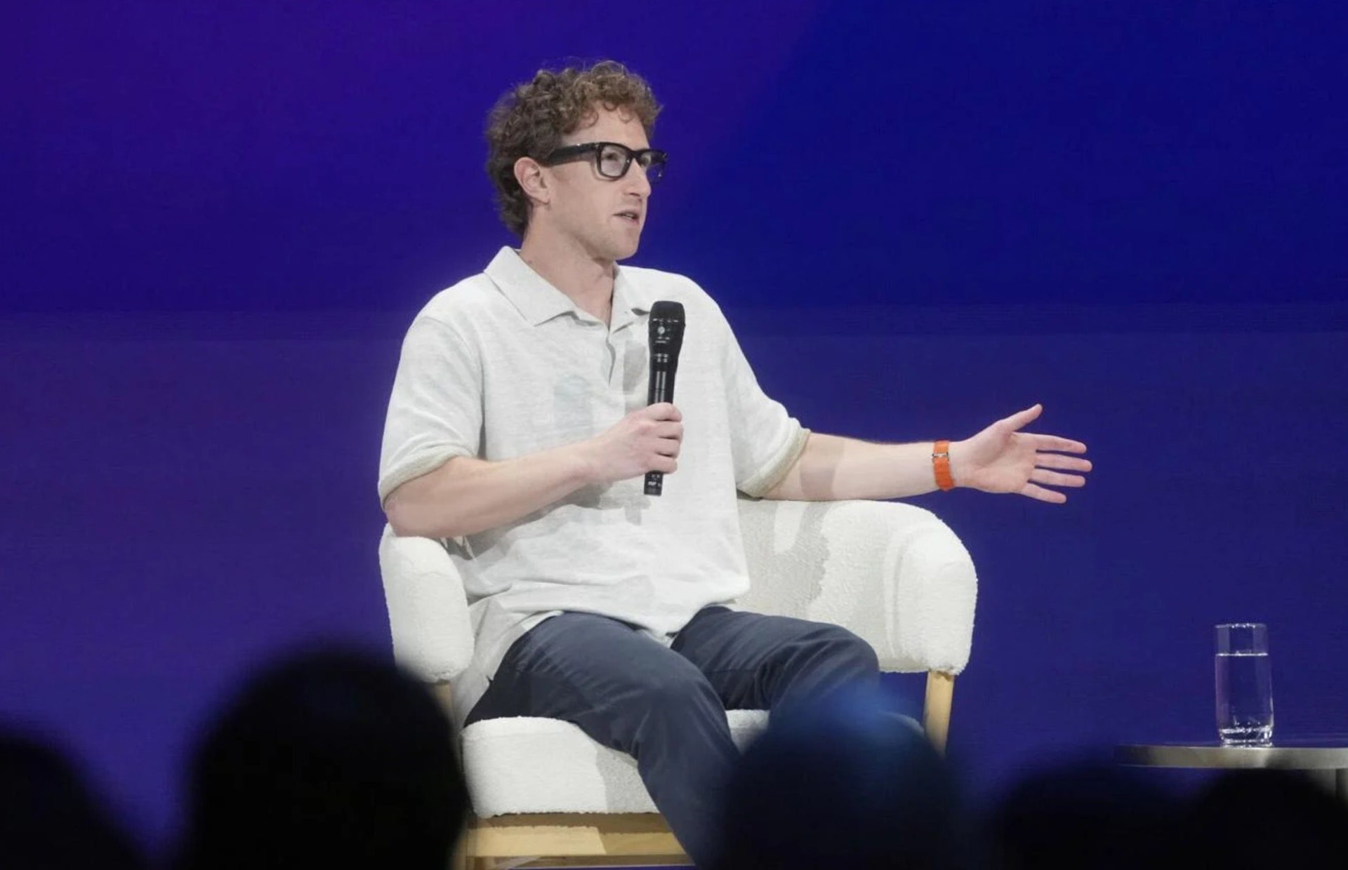 “Chúng tôi bị bóp nghẹt”: Mark Zuckerberg kể lại nguồn gốc "sự cay đắng sâu sắc" của giới công nghệ- Ảnh 1. “Chúng tôi bị bóp nghẹt”: Mark Zuckerberg kể lại nguồn gốc "sự cay đắng sâu sắc" của giới công nghệ- Ảnh 1.