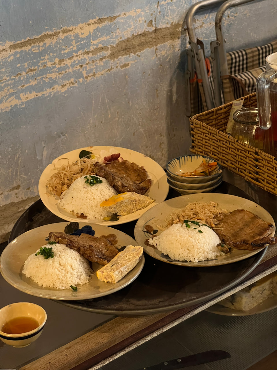 Người trẻ rủ nhau đi ăn phở, cơm tấm tại những nơi từng là Người trẻ rủ nhau đi ăn phở, cơm tấm tại những nơi từng là