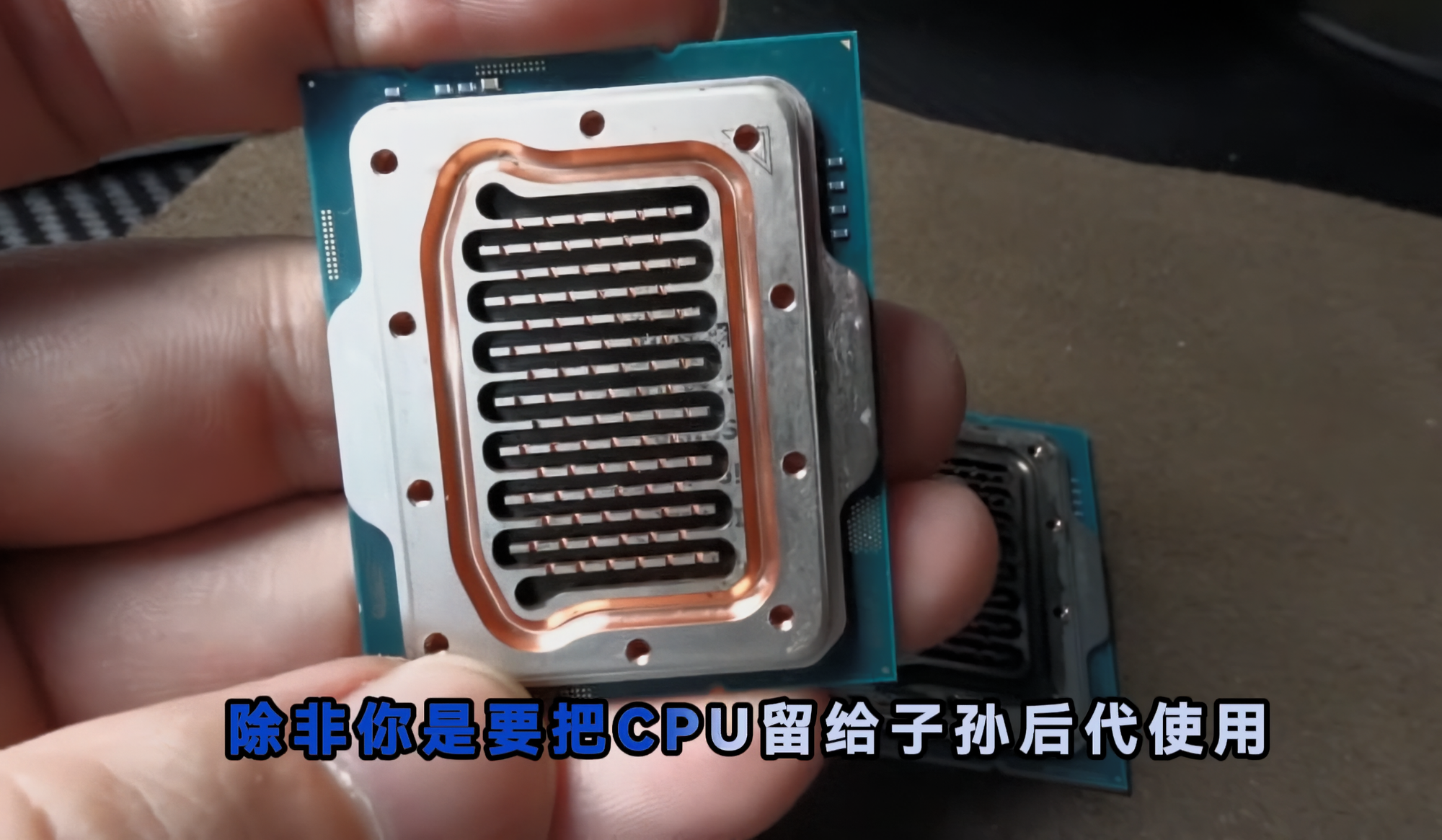 Lại là "pháp sư" Trung Hoa: Chế tản nhiệt nước gắn ngay trên nắp CPU, làm mát tốt hơn cả bộ tản nhiệt nước thông thường- Ảnh 1. Lại là "pháp sư" Trung Hoa: Chế tản nhiệt nước gắn ngay trên nắp CPU, làm mát tốt hơn cả bộ tản nhiệt nước thông thường- Ảnh 1.