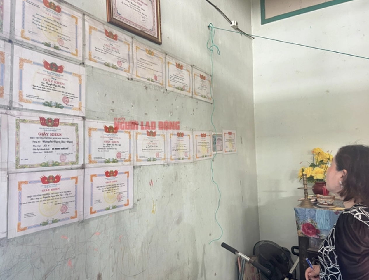 Công an Vĩnh Long đang xác minh vụ tai nạn làm con gái nghi phạm bắn người tử vong- Ảnh 2. Công an Vĩnh Long đang xác minh vụ tai nạn làm con gái nghi phạm bắn người tử vong- Ảnh 2.