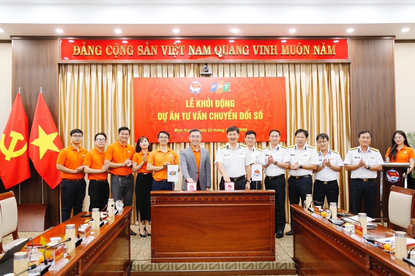Tổng Công ty Tân Cảng Sài Gòn khởi động chuyển đổi số toàn diện: Tăng tốc hiện đại hóa, hướng tới doanh nghiệp cảng biển – logistics thông minh và bền vững- Ảnh 3. Tổng Công ty Tân Cảng Sài Gòn khởi động chuyển đổi số toàn diện: Tăng tốc hiện đại hóa, hướng tới doanh nghiệp cảng biển – logistics thông minh và bền vững- Ảnh 3.