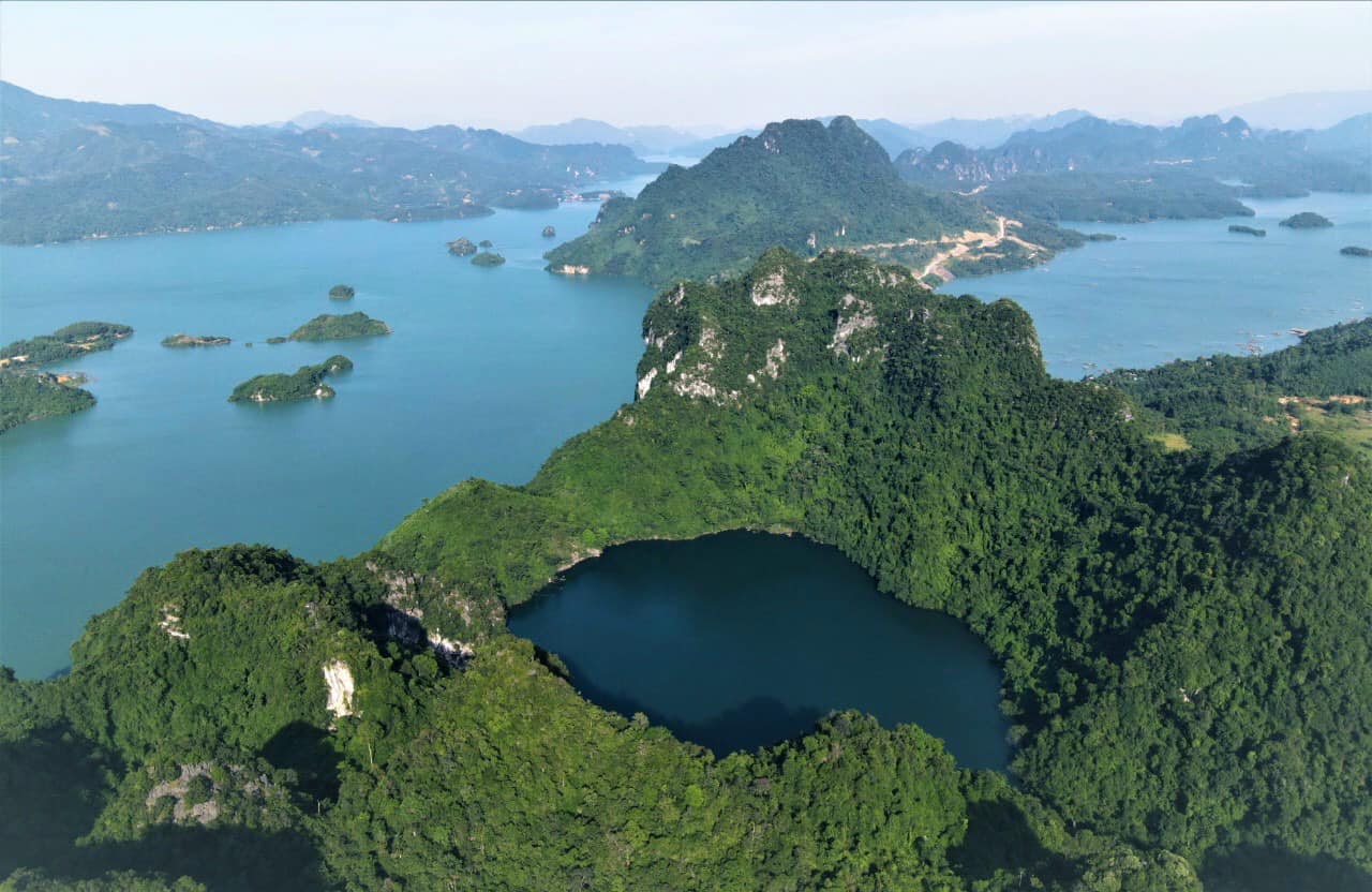 Loại đặc sản được ví như "ngọc trong nước" chỉ có ở sông Đà, nhiều người không ngại vượt hàng trăm cây số đến 2 tỉnh này để thưởng thức- Ảnh 13. Loại đặc sản được ví như "ngọc trong nước" chỉ có ở sông Đà, nhiều người không ngại vượt hàng trăm cây số đến 2 tỉnh này để thưởng thức- Ảnh 13.