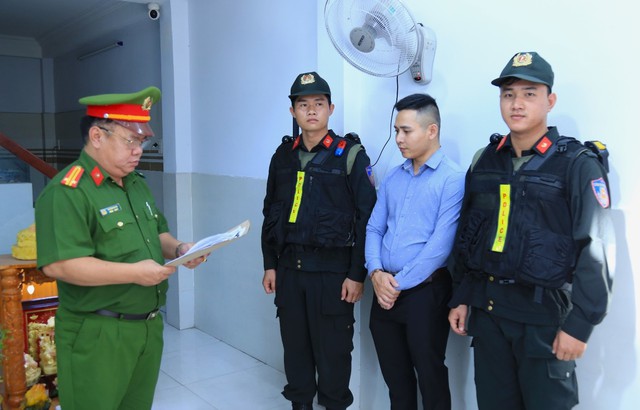 Tạm giữ hình sự 2 anh em Giám đốc Mai Xuân Tưởng, Mai Văn Đức- Ảnh 1. Tạm giữ hình sự 2 anh em Giám đốc Mai Xuân Tưởng, Mai Văn Đức- Ảnh 1.