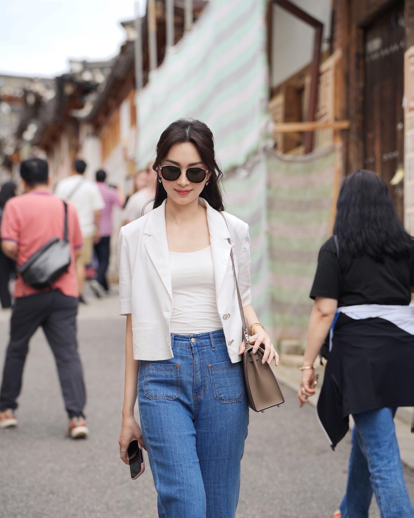 "Thần tiên tỷ tỷ" có style đi du lịch là sách mẫu cho những ai thích phong cách trẻ trung, rạng rỡ- Ảnh 4. "Thần tiên tỷ tỷ" có style đi du lịch là sách mẫu cho những ai thích phong cách trẻ trung, rạng rỡ- Ảnh 4.