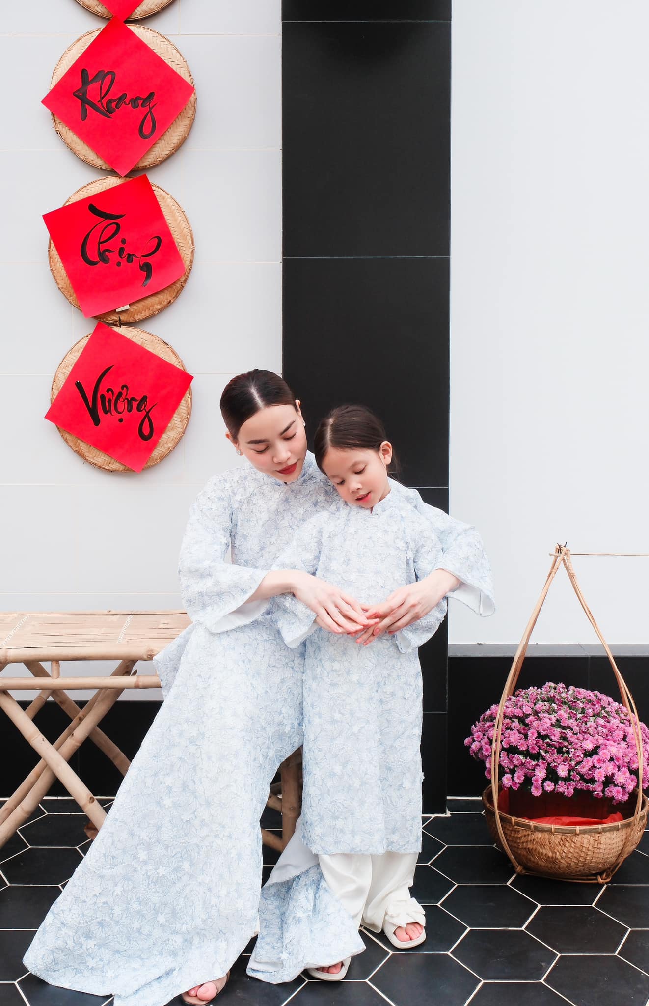Khoảnh khắc Hồ Ngọc Hà đàn cho con hát khiến dân mạng “tan chảy”, ái nữ lớn lên khéo còn hot hơn mẹ!- Ảnh 6. Khoảnh khắc Hồ Ngọc Hà đàn cho con hát khiến dân mạng “tan chảy”, ái nữ lớn lên khéo còn hot hơn mẹ!- Ảnh 6.