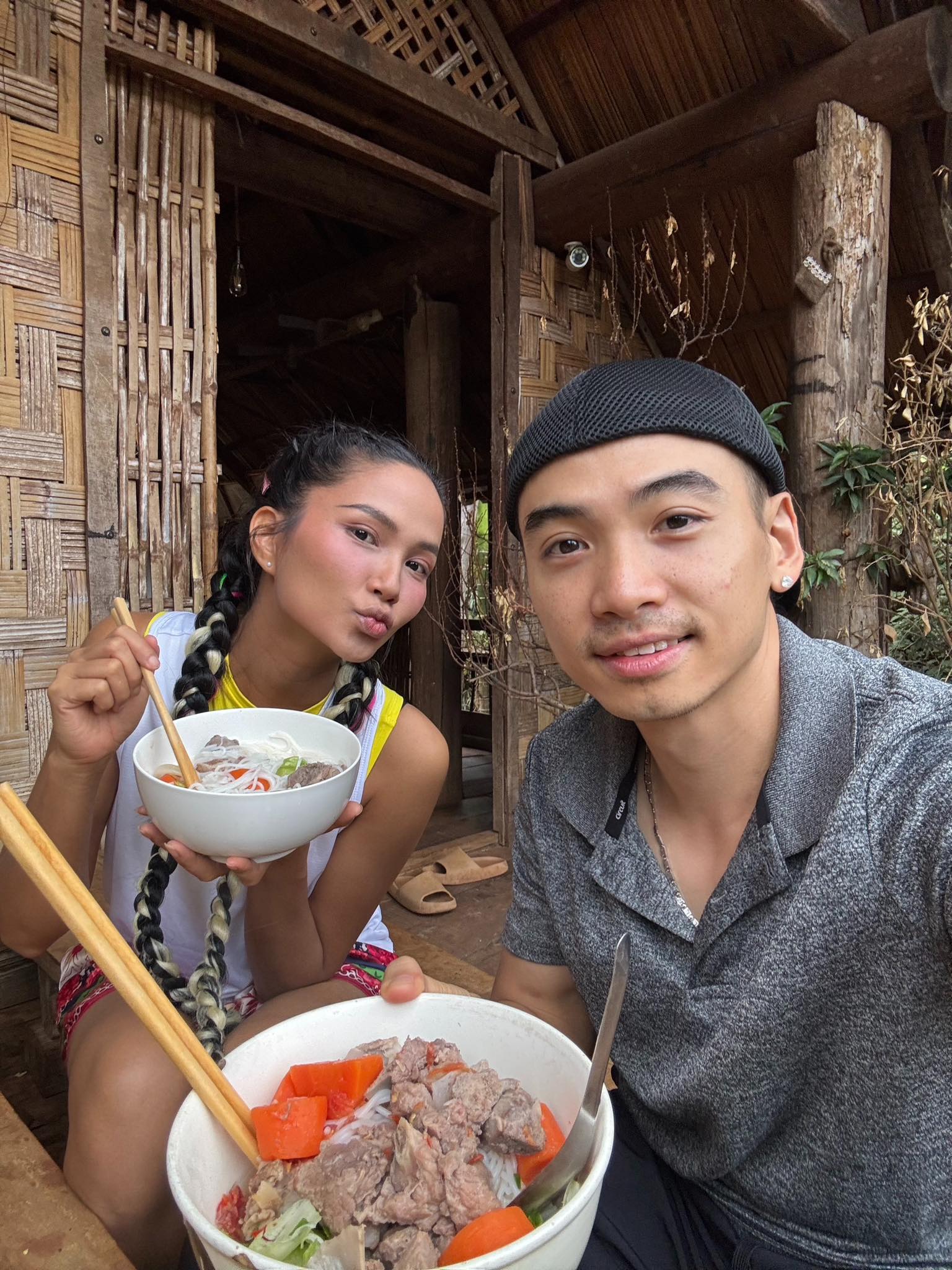 HOT: Hoa hậu H'Hen Niê xác nhận mang thai con đầu lòng theo cách chưa từng có!- Ảnh 5. HOT: Hoa hậu H'Hen Niê xác nhận mang thai con đầu lòng theo cách chưa từng có!- Ảnh 5.