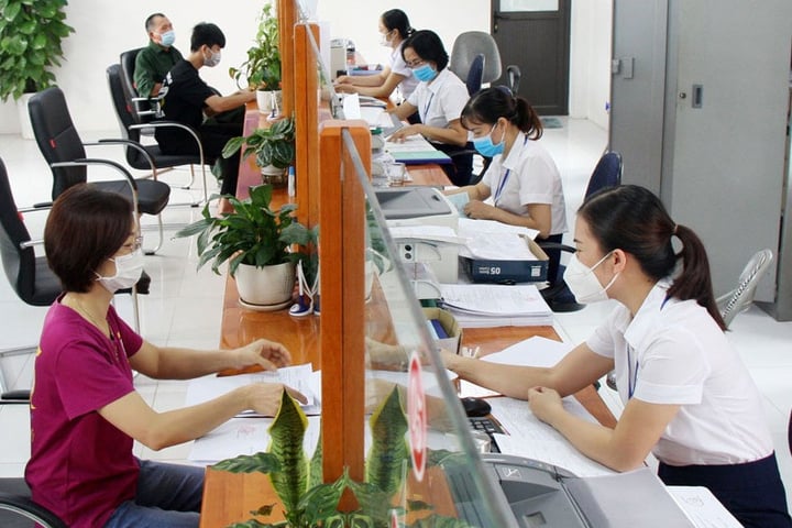 Dự kiến 85.000 công chức nghỉ hưu trước tuổi khi sắp xếp bộ máy- Ảnh 1. Dự kiến 85.000 công chức nghỉ hưu trước tuổi khi sắp xếp bộ máy- Ảnh 1.