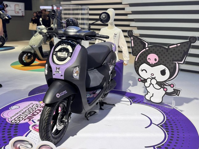 Honda Scoopy bản giới hạn được đưa về Việt Nam- Ảnh 1. Honda Scoopy bản giới hạn được đưa về Việt Nam- Ảnh 1.
