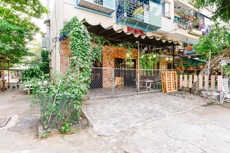 Vỡ mộng mua nhà có sân ở tầng trệt chung cư: người trong cuộc than trời, hàng ngày đều sống trong khổ sở- Ảnh 1. Vỡ mộng mua nhà có sân ở tầng trệt chung cư: người trong cuộc than trời, hàng ngày đều sống trong khổ sở- Ảnh 1.