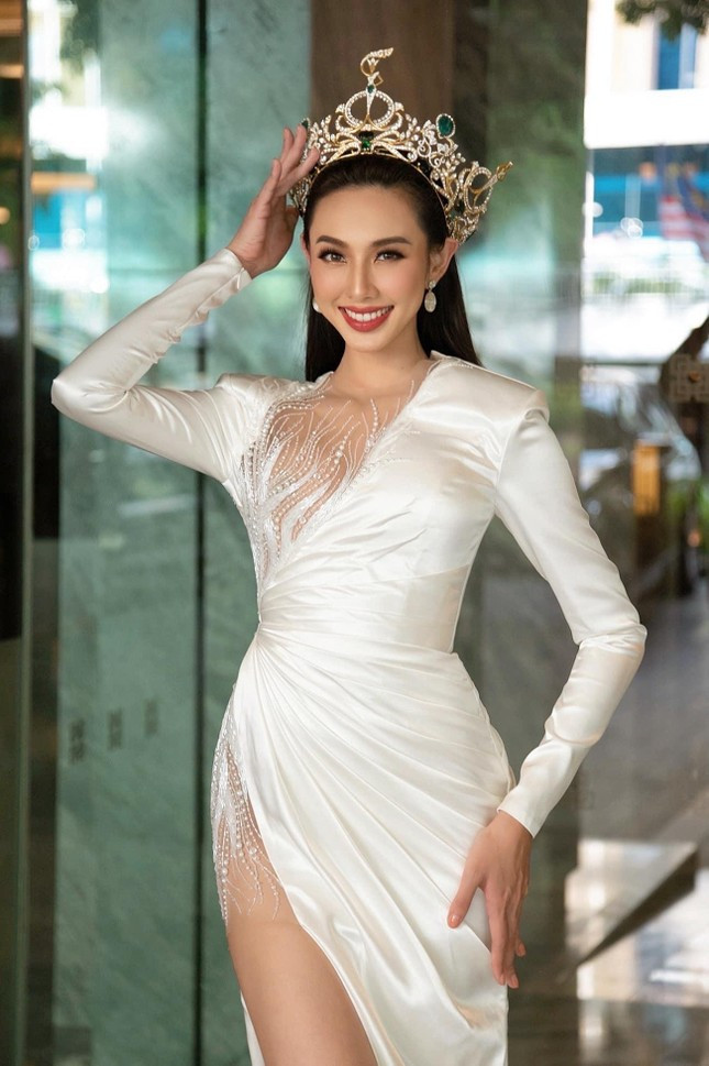 Chủ tịch Hoa hậu Hoà bình quốc tế ra tuyên bố không ngờ liên quan đến Thuỳ Tiên- Ảnh 4. Chủ tịch Hoa hậu Hoà bình quốc tế ra tuyên bố không ngờ liên quan đến Thuỳ Tiên- Ảnh 4.