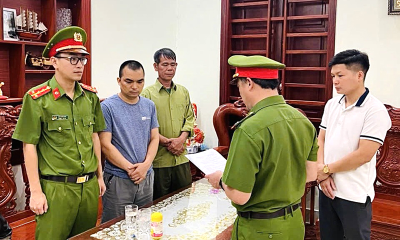 Triệt phá đường dây mua bán hóa đơn "ma" gần 350 tỉ đồng- Ảnh 1. Triệt phá đường dây mua bán hóa đơn "ma" gần 350 tỉ đồng- Ảnh 1.