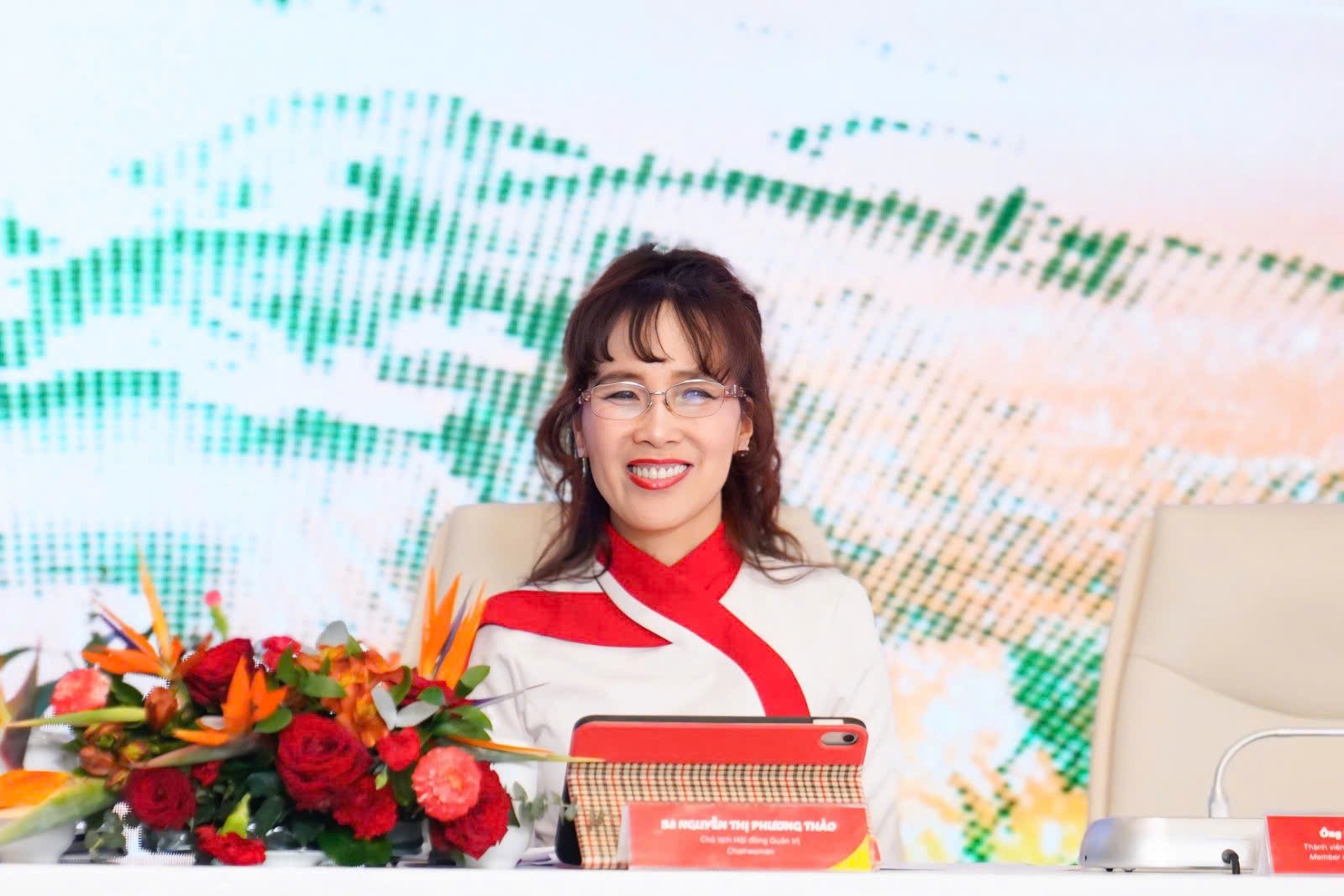 Tỷ phú Nguyễn Thị Phương Thảo: Vietjet cam kết tiếp tục là cầu nối tăng trưởng giữa Việt Nam và thế giới- Ảnh 2. Tỷ phú Nguyễn Thị Phương Thảo: Vietjet cam kết tiếp tục là cầu nối tăng trưởng giữa Việt Nam và thế giới- Ảnh 2.