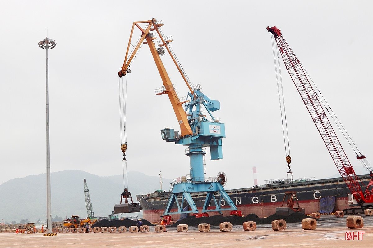 Lãnh đạo Lào tới thăm khu kinh tế thu hút tổng vốn đầu tư 16 tỷ USD của Việt Nam, ấn tượng vì điều gì?- Ảnh 2. Lãnh đạo Lào tới thăm khu kinh tế thu hút tổng vốn đầu tư 16 tỷ USD của Việt Nam, ấn tượng vì điều gì?- Ảnh 2.