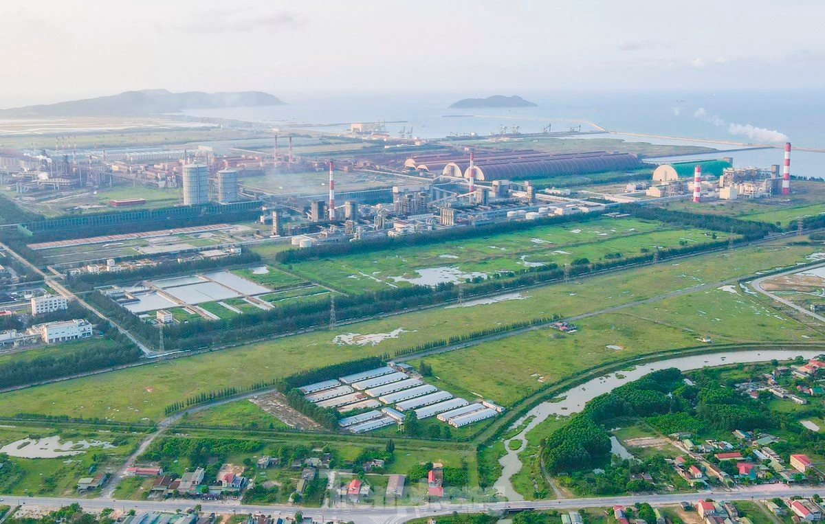 Lãnh đạo Lào tới thăm khu kinh tế thu hút tổng vốn đầu tư 16 tỷ USD của Việt Nam, ấn tượng vì điều gì?- Ảnh 4. Lãnh đạo Lào tới thăm khu kinh tế thu hút tổng vốn đầu tư 16 tỷ USD của Việt Nam, ấn tượng vì điều gì?- Ảnh 4.
