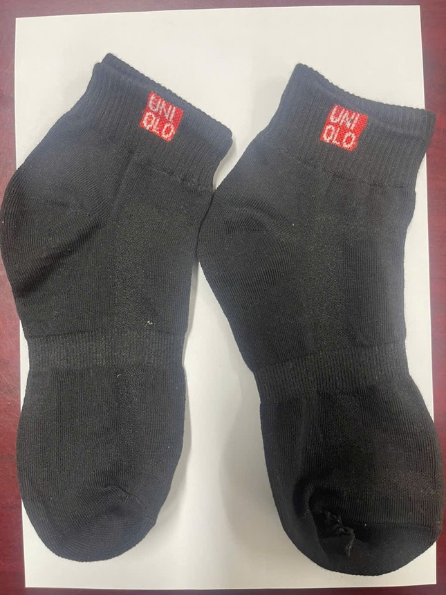 Khởi tố đối tượng sản xuất 200.000 đôi tất giả Nike, Adidas- Ảnh 5. Khởi tố đối tượng sản xuất 200.000 đôi tất giả Nike, Adidas- Ảnh 5.