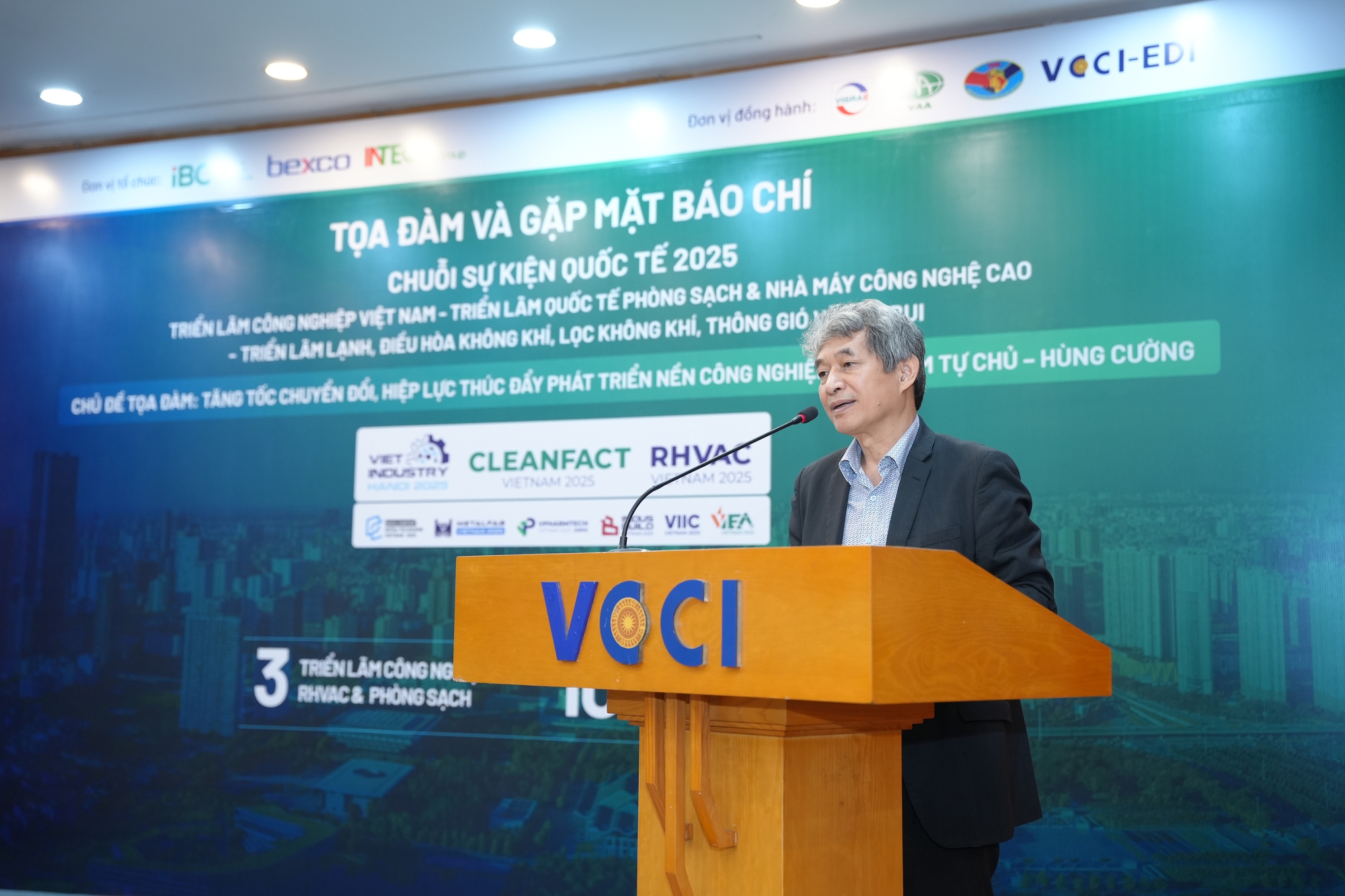 Việt Nam làm đường sắt cao tốc, một nhóm DN cốt lõi sẽ được hưởng lợi? - Chuyên gia tiết lộ sự thật- Ảnh 1. Việt Nam làm đường sắt cao tốc, một nhóm DN cốt lõi sẽ được hưởng lợi? - Chuyên gia tiết lộ sự thật- Ảnh 1.