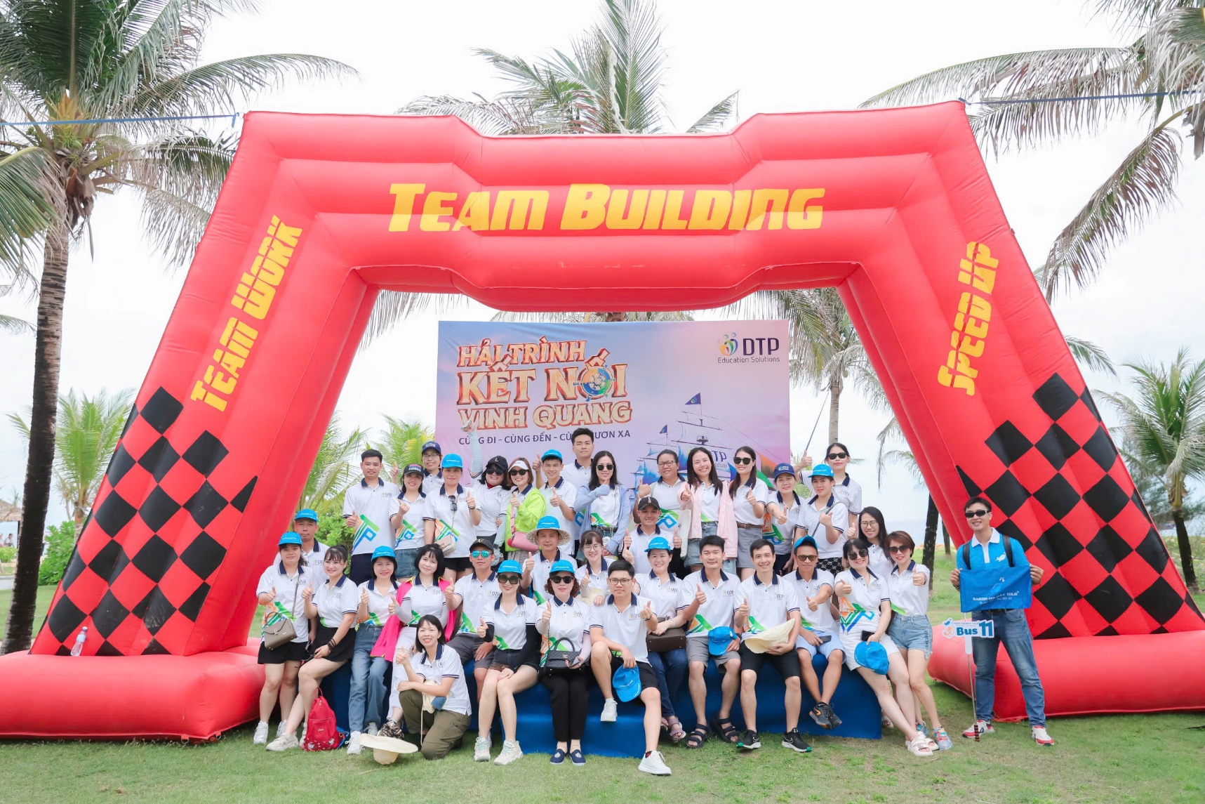 Saigon Holiday Tour chạm vào trái tim khách hàng bằng sự mến khách và tin cậy- Ảnh 1.