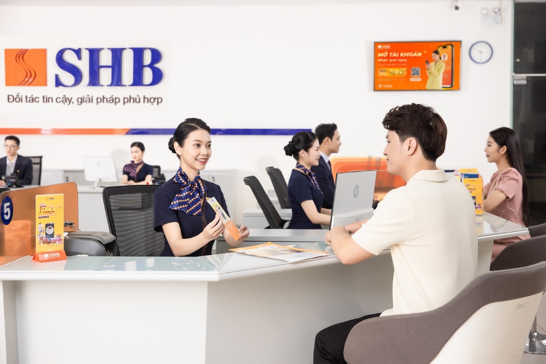 Phó Chủ tịch SHB Đỗ Quang Vinh giới thiệu giải pháp thanh toán tích hợp tại ngày Chuyển đổi số ngành ngân hàng- Ảnh 2. Phó Chủ tịch SHB Đỗ Quang Vinh giới thiệu giải pháp thanh toán tích hợp tại ngày Chuyển đổi số ngành ngân hàng- Ảnh 2.