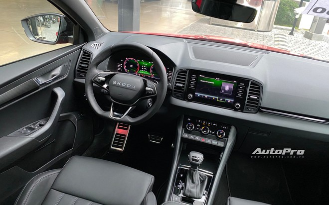 Skoda Karoq 2025 ra mắt Việt Nam: Giá từ hơn 1 tỷ đồng, có bản thể thao, thêm ADAS và nhiều công nghệ khác cạnh tranh CX-5- Ảnh 16. Skoda Karoq 2025 ra mắt Việt Nam: Giá từ hơn 1 tỷ đồng, có bản thể thao, thêm ADAS và nhiều công nghệ khác cạnh tranh CX-5- Ảnh 16.
