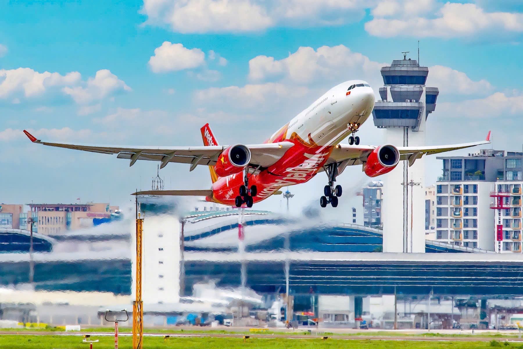 Tỷ phú Nguyễn Thị Phương Thảo: Vietjet cam kết tiếp tục là cầu nối tăng trưởng giữa Việt Nam và thế giới- Ảnh 1. Tỷ phú Nguyễn Thị Phương Thảo: Vietjet cam kết tiếp tục là cầu nối tăng trưởng giữa Việt Nam và thế giới- Ảnh 1.