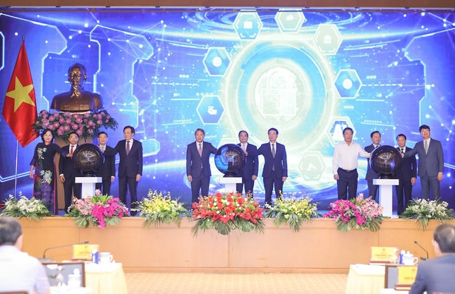 Những 'trận đánh' mới và 'thời cơ nghìn năm' từ dự án đường sắt cao tốc Bắc - Nam- Ảnh 1. Những 'trận đánh' mới và 'thời cơ nghìn năm' từ dự án đường sắt cao tốc Bắc - Nam- Ảnh 1.
