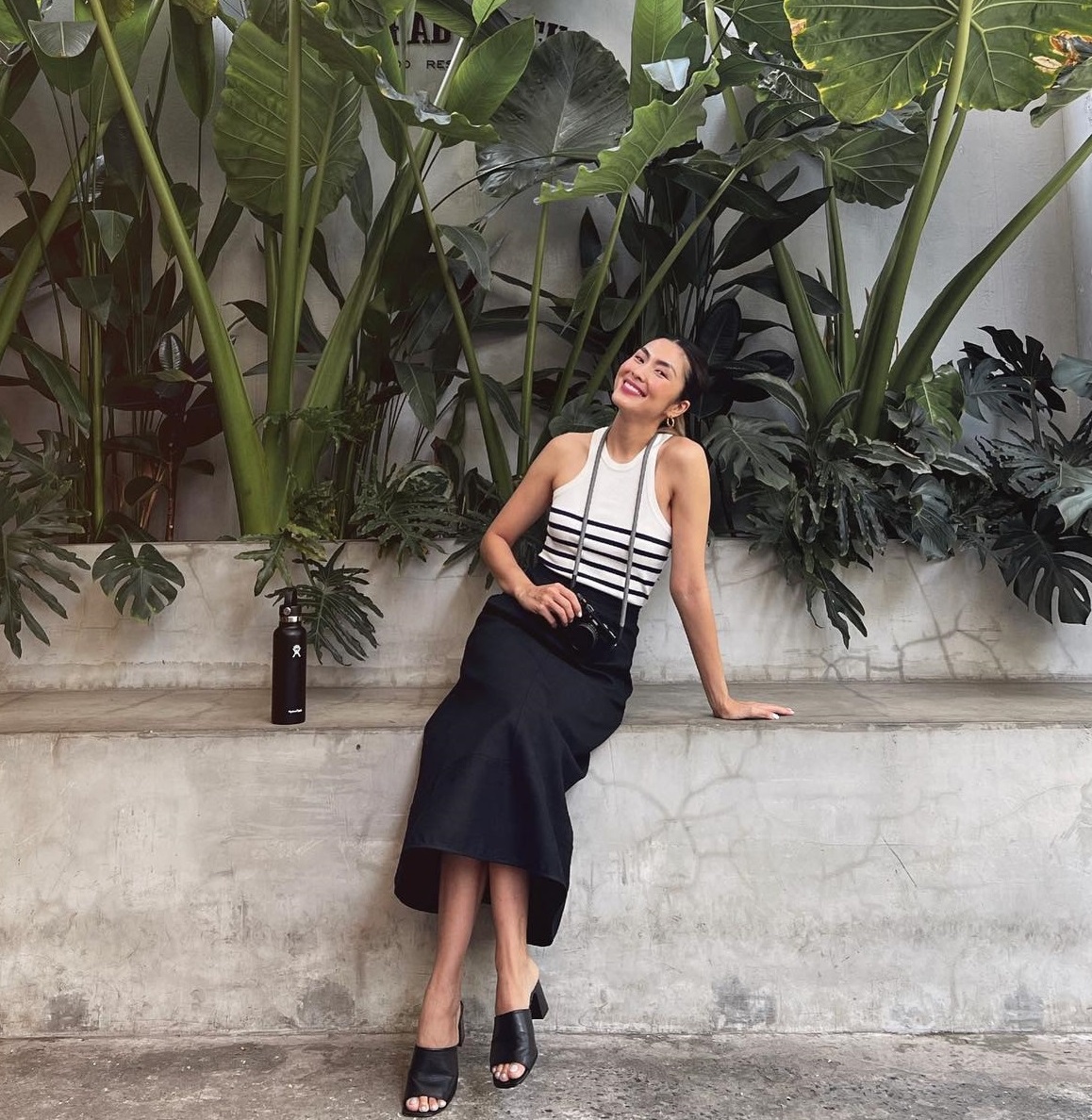Mặc đồ họa tiết điệu nghệ như Tăng Thanh Hà: Vẻ ngoài rất nổi bật nhưng cũng đầy sang trọng- Ảnh 5. Mặc đồ họa tiết điệu nghệ như Tăng Thanh Hà: Vẻ ngoài rất nổi bật nhưng cũng đầy sang trọng- Ảnh 5.
