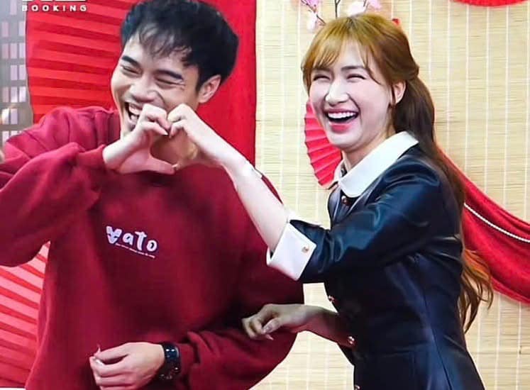 Hoà Minzy gây sốc vì nợ Văn Toàn tiền tỉ, xin trừ nợ theo cách “oái ăm” khiến chàng cầu thủ suýt ngất- Ảnh 2. Hoà Minzy gây sốc vì nợ Văn Toàn tiền tỉ, xin trừ nợ theo cách “oái ăm” khiến chàng cầu thủ suýt ngất- Ảnh 2.