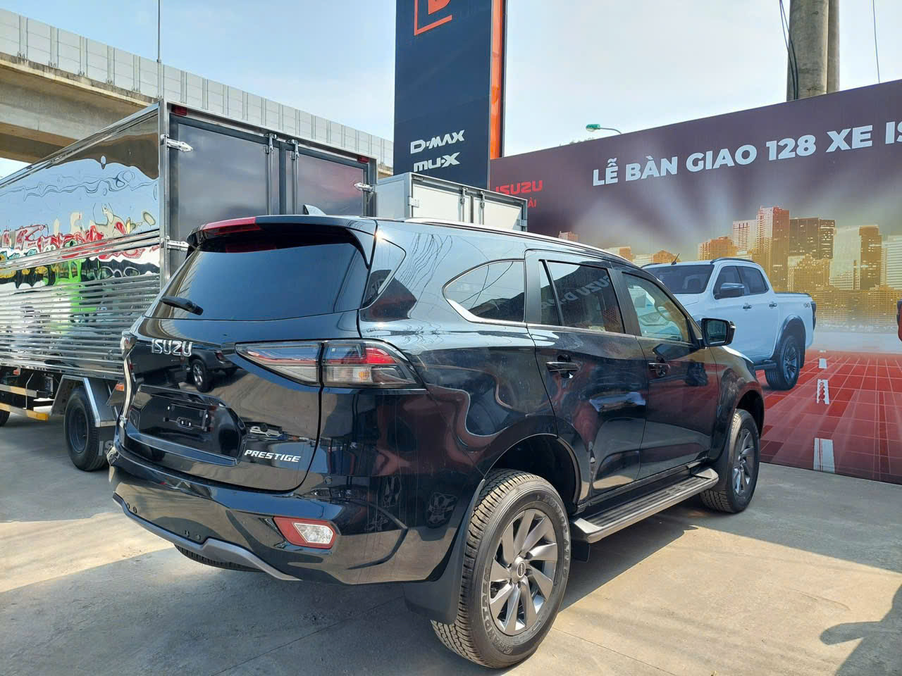 Nghịch lý phân khúc SUV hạng D: Toàn giảm giá sâu nhưng doanh số chẳng thấm vào đâu- Ảnh 2. Nghịch lý phân khúc SUV hạng D: Toàn giảm giá sâu nhưng doanh số chẳng thấm vào đâu- Ảnh 2.