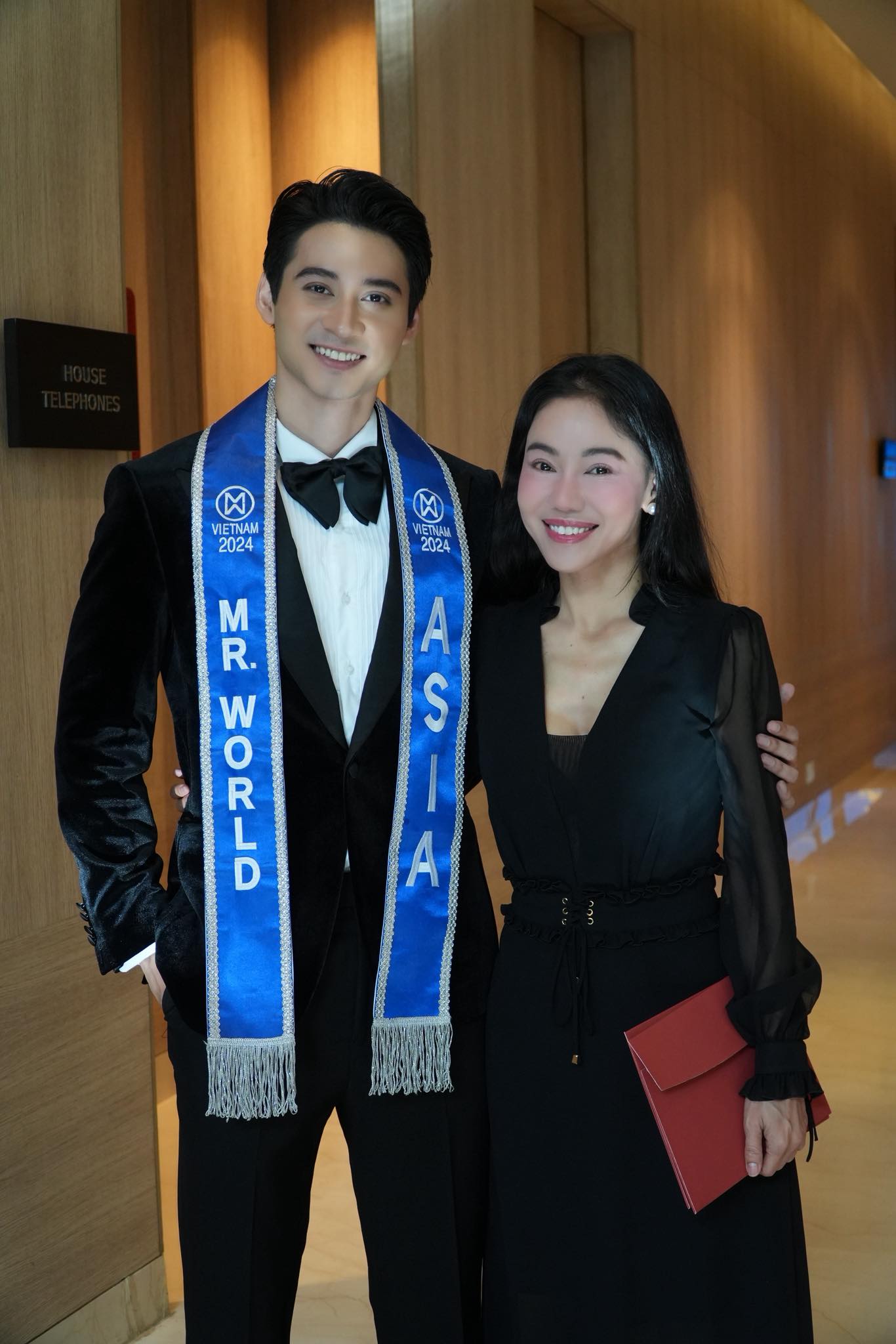 Trực tiếp Chung kết Miss World 2025: Hoa hậu Ý Nhi dừng chân trước top 20, biểu cảm trên sân khấu gây chú ý- Ảnh 21. Trực tiếp Chung kết Miss World 2025: Hoa hậu Ý Nhi dừng chân trước top 20, biểu cảm trên sân khấu gây chú ý- Ảnh 21.