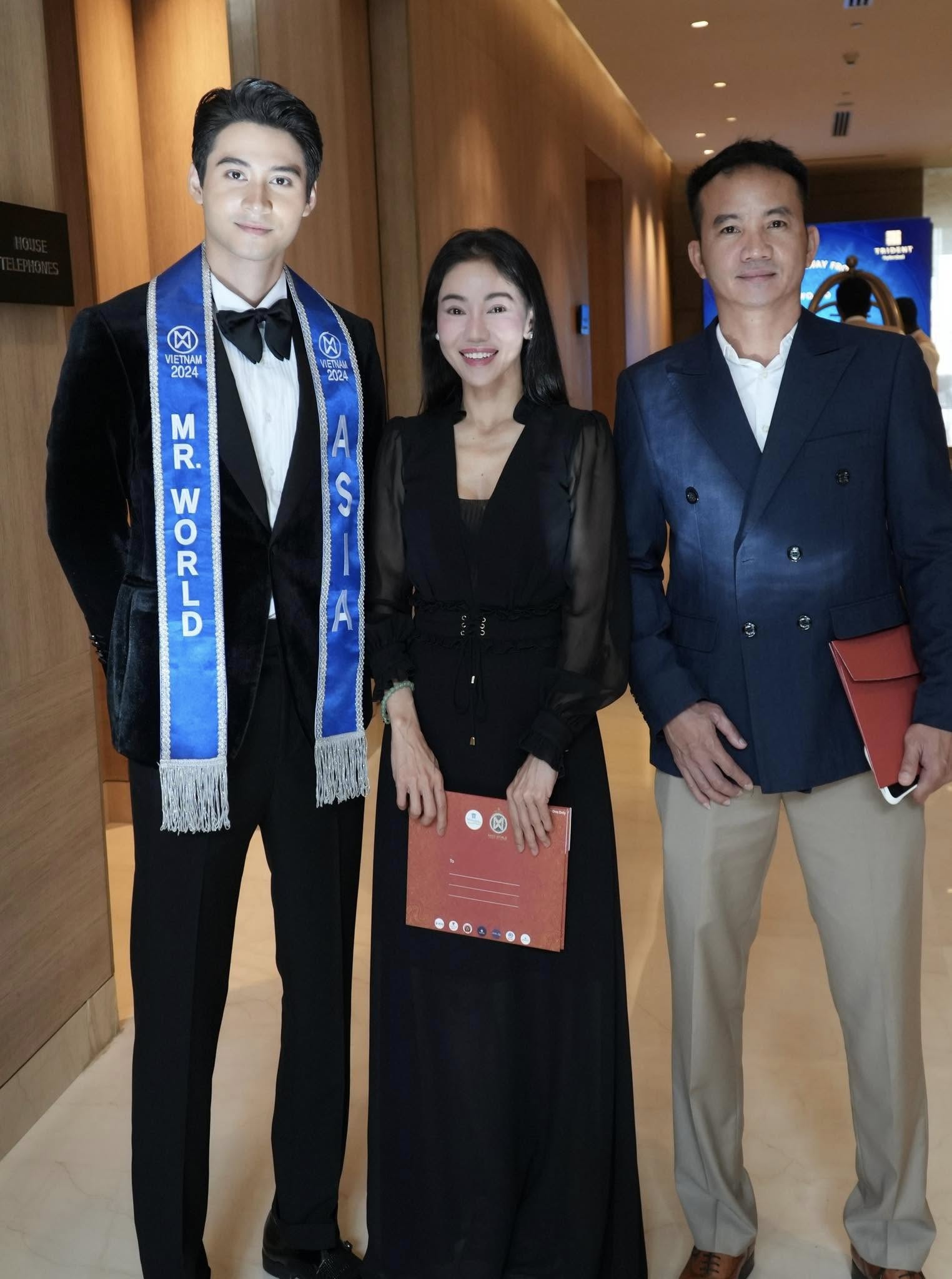 Trực tiếp Chung kết Miss World 2025: Hoa hậu Ý Nhi dừng chân trước top 20, biểu cảm trên sân khấu gây chú ý- Ảnh 20. Trực tiếp Chung kết Miss World 2025: Hoa hậu Ý Nhi dừng chân trước top 20, biểu cảm trên sân khấu gây chú ý- Ảnh 20.