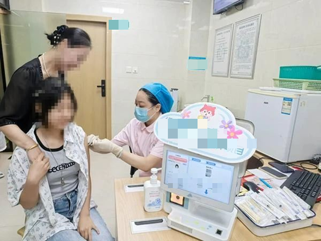 Khoảng cách giữa các mũi tiêm HPV là bao lâu?- Ảnh 1. Khoảng cách giữa các mũi tiêm HPV là bao lâu?- Ảnh 1.