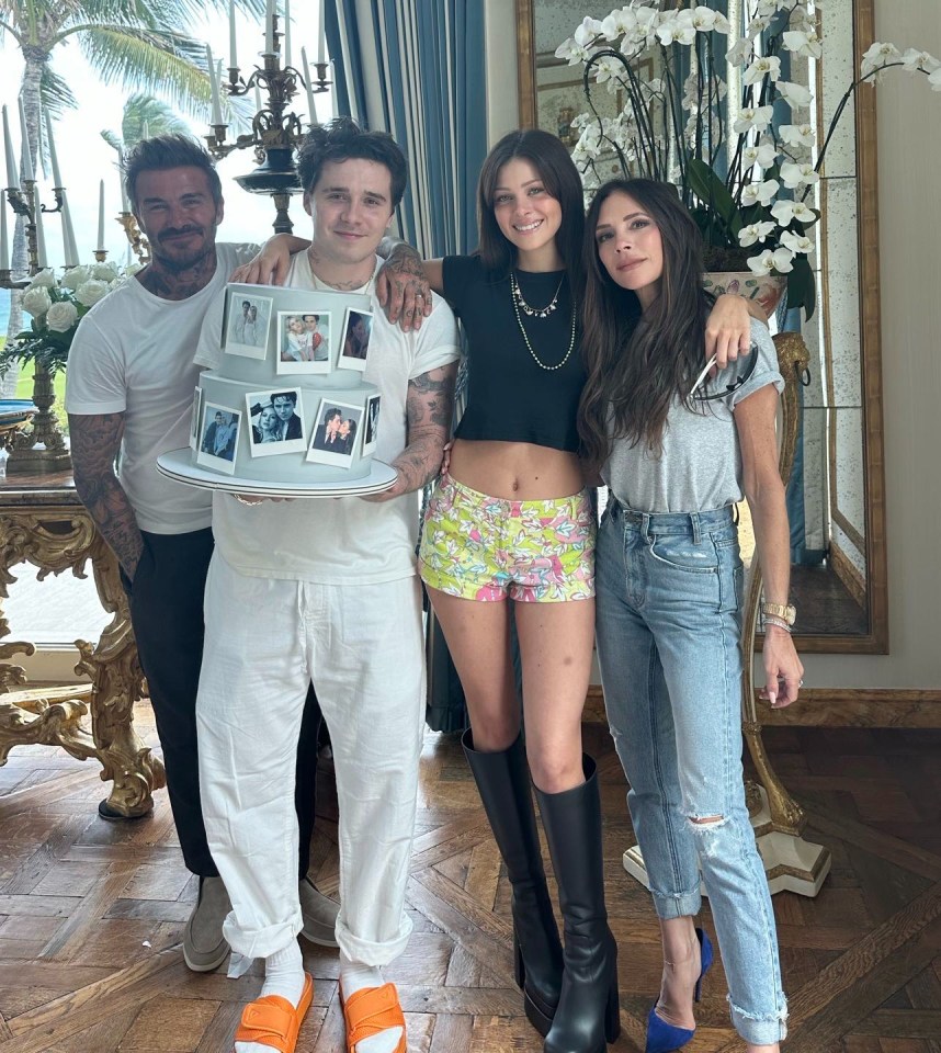 Căng cực: Phía David Beckham và Victoria phản pháo khi bị tố phá đám cưới con trai, khiến con dâu phải khóc trong uất nghẹn- Ảnh 6. Căng cực: Phía David Beckham và Victoria phản pháo khi bị tố phá đám cưới con trai, khiến con dâu phải khóc trong uất nghẹn- Ảnh 6.