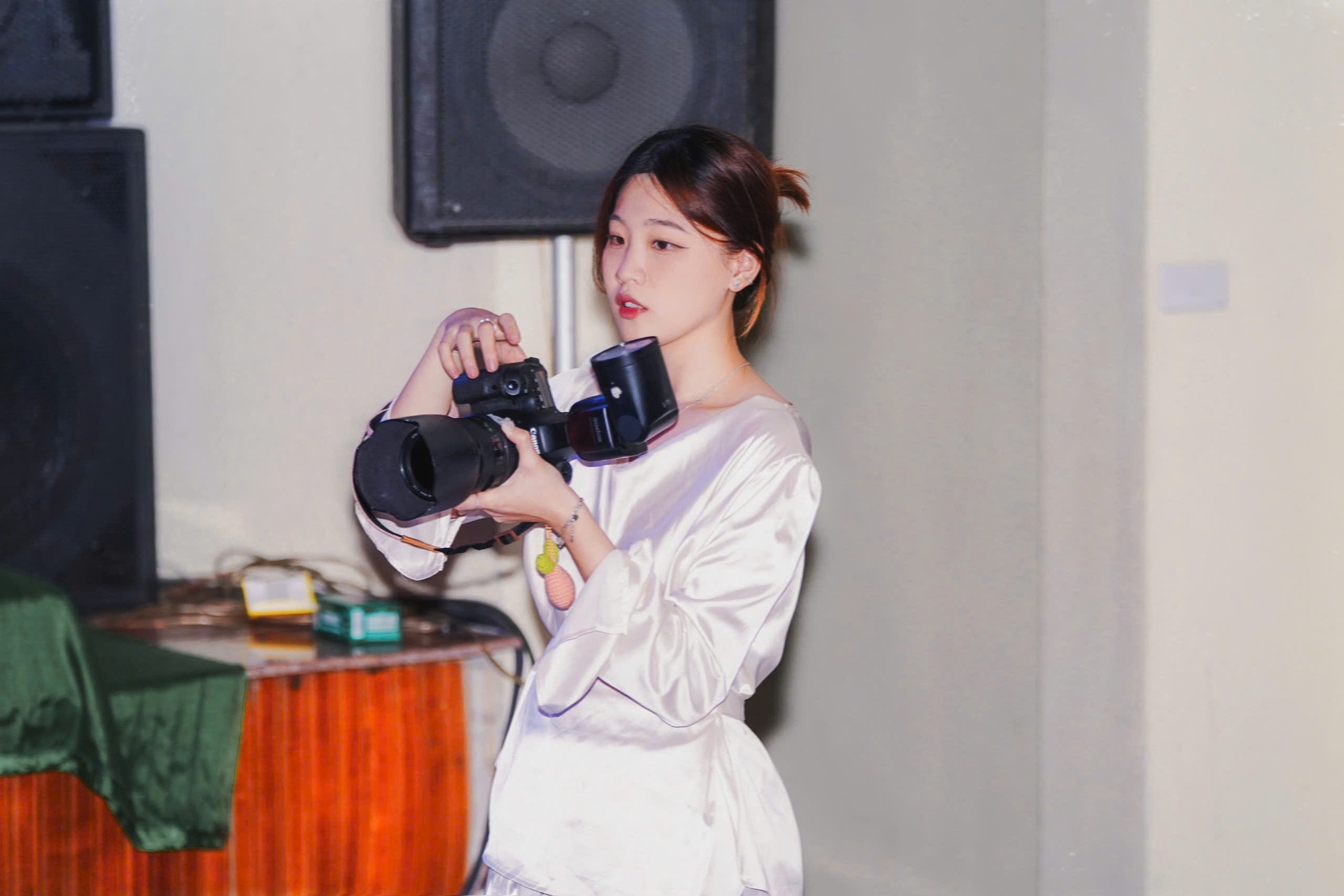 Kiếm 5 triệu/ngày khi làm photo cá nhân cho học sinh nhà giàu: Yêu cầu cao, dịch vụ từ A đến Á- Ảnh 3. Kiếm 5 triệu/ngày khi làm photo cá nhân cho học sinh nhà giàu: Yêu cầu cao, dịch vụ từ A đến Á- Ảnh 3.