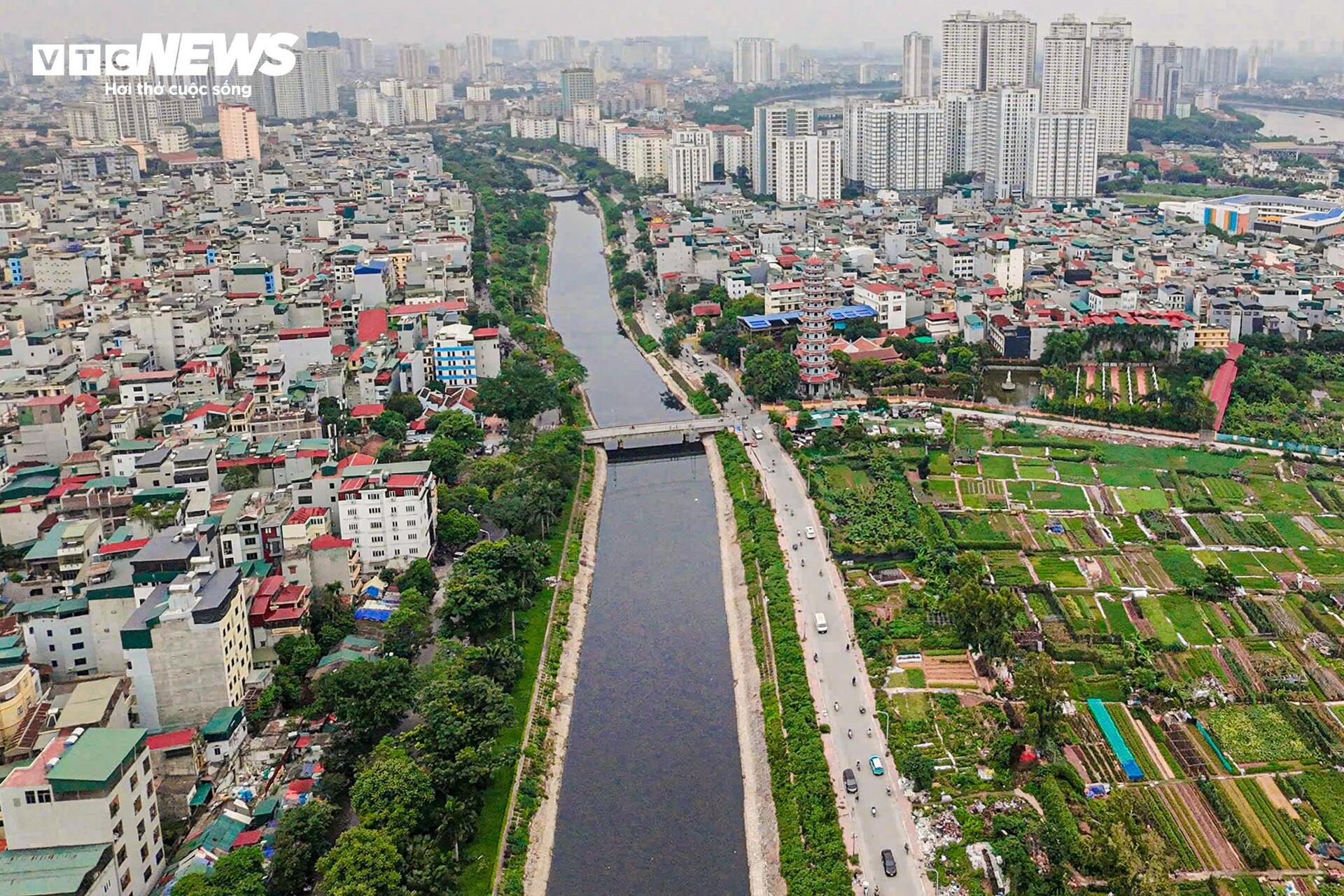 Công trình đập dâng giữ nước đầu tiên trên sông Tô Lịch dần thành hình- Ảnh 11.